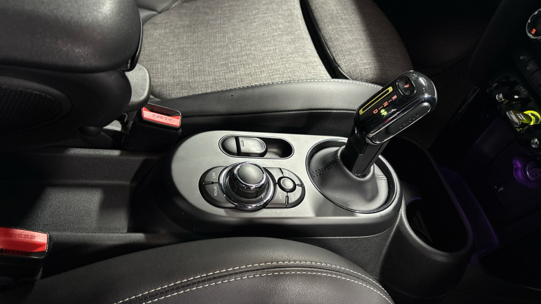 MINI Hatchback 135kW Cooper S Level 2 33kWh 3dr Auto Electric Hatchback